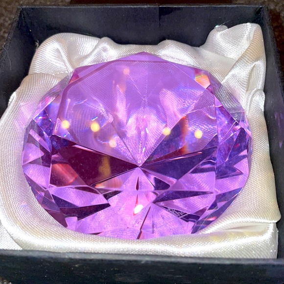 COPY - Diamond paperweight - Picture 7 of 8